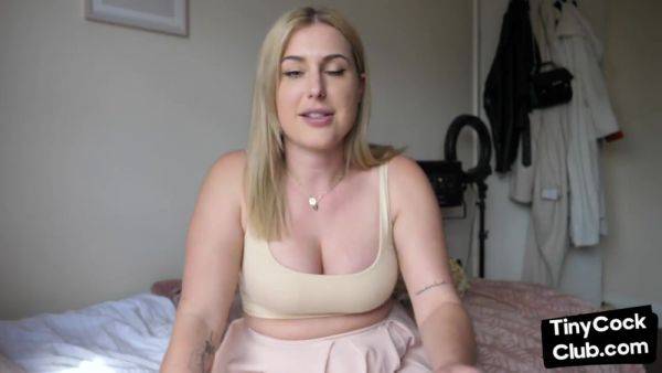 Solo SPH busty femdom babe talks dirty about losers - Britain on extrabigboobs.com